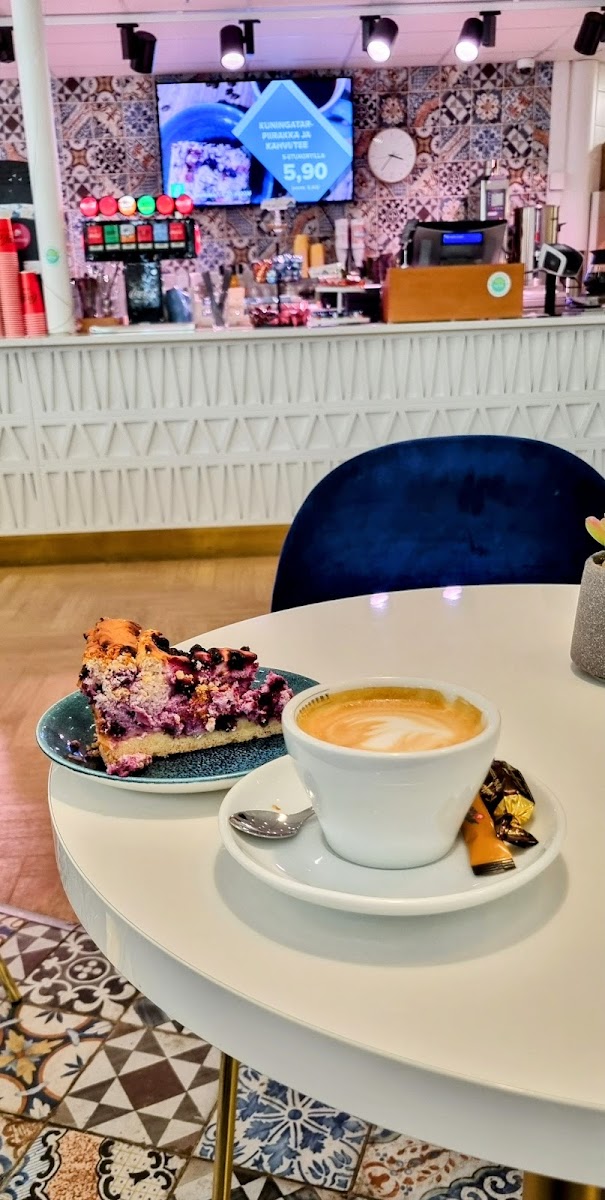 Cafe Figaro Salo - 4