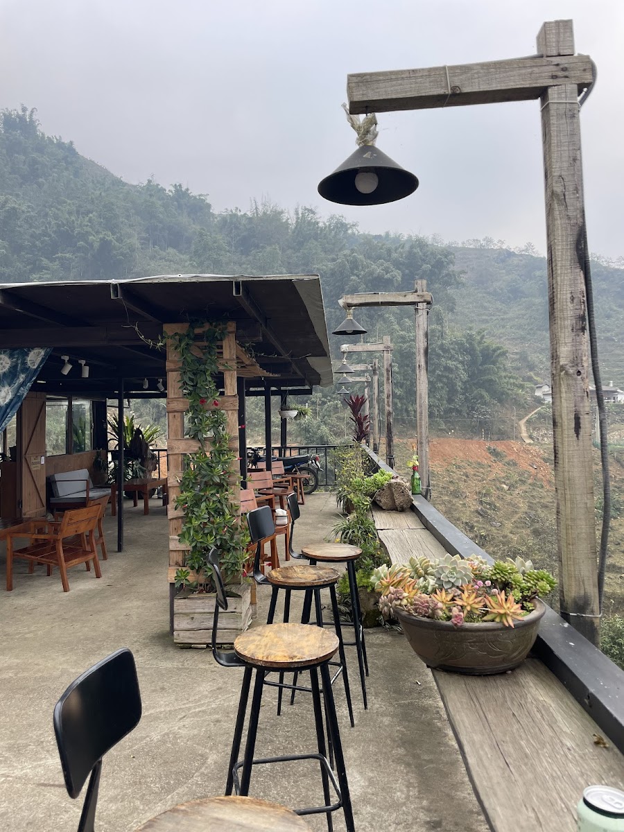Lao Chải View Coffee & Homestay
