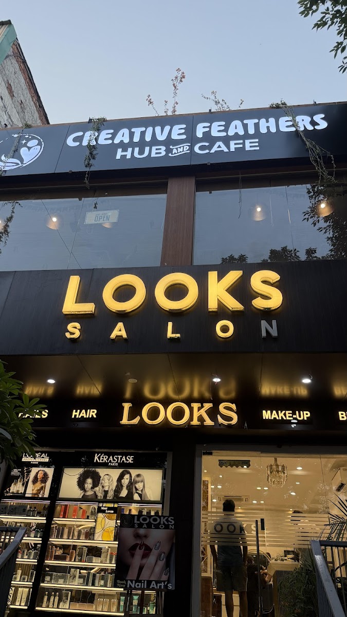 Creative Feathers Hub and Cafe