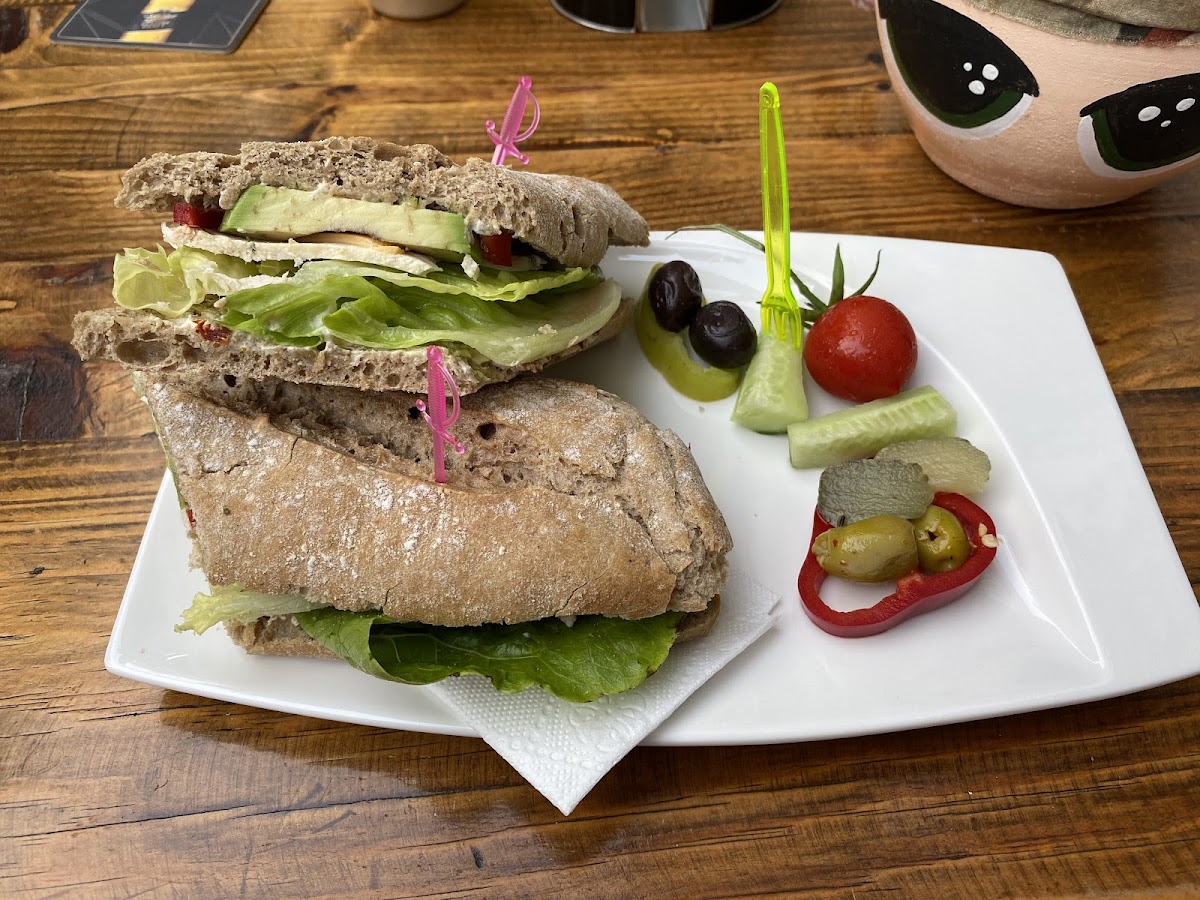 Dalyanese Sandwich & Snacks