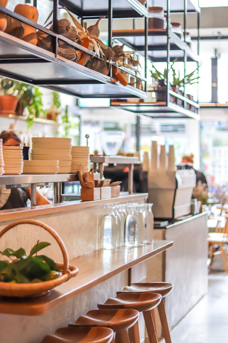 Warren & Holt Wholefoods Eatery