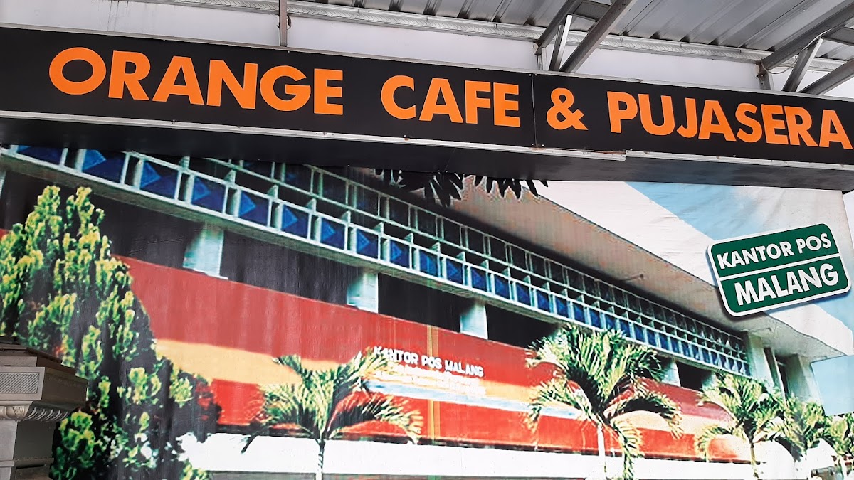 ORANGE CAFE & PUJASERA