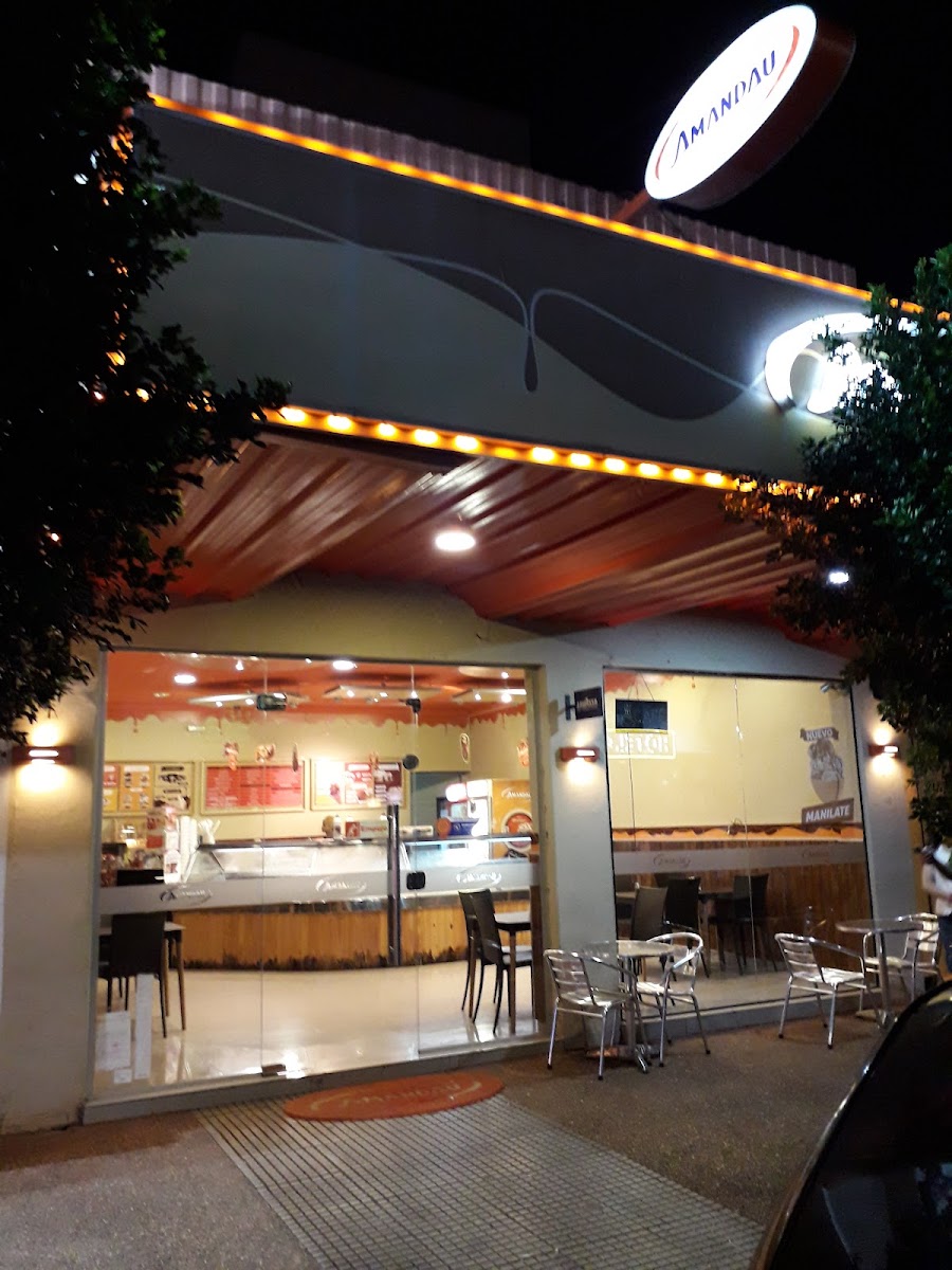 Amandau Plaza Café