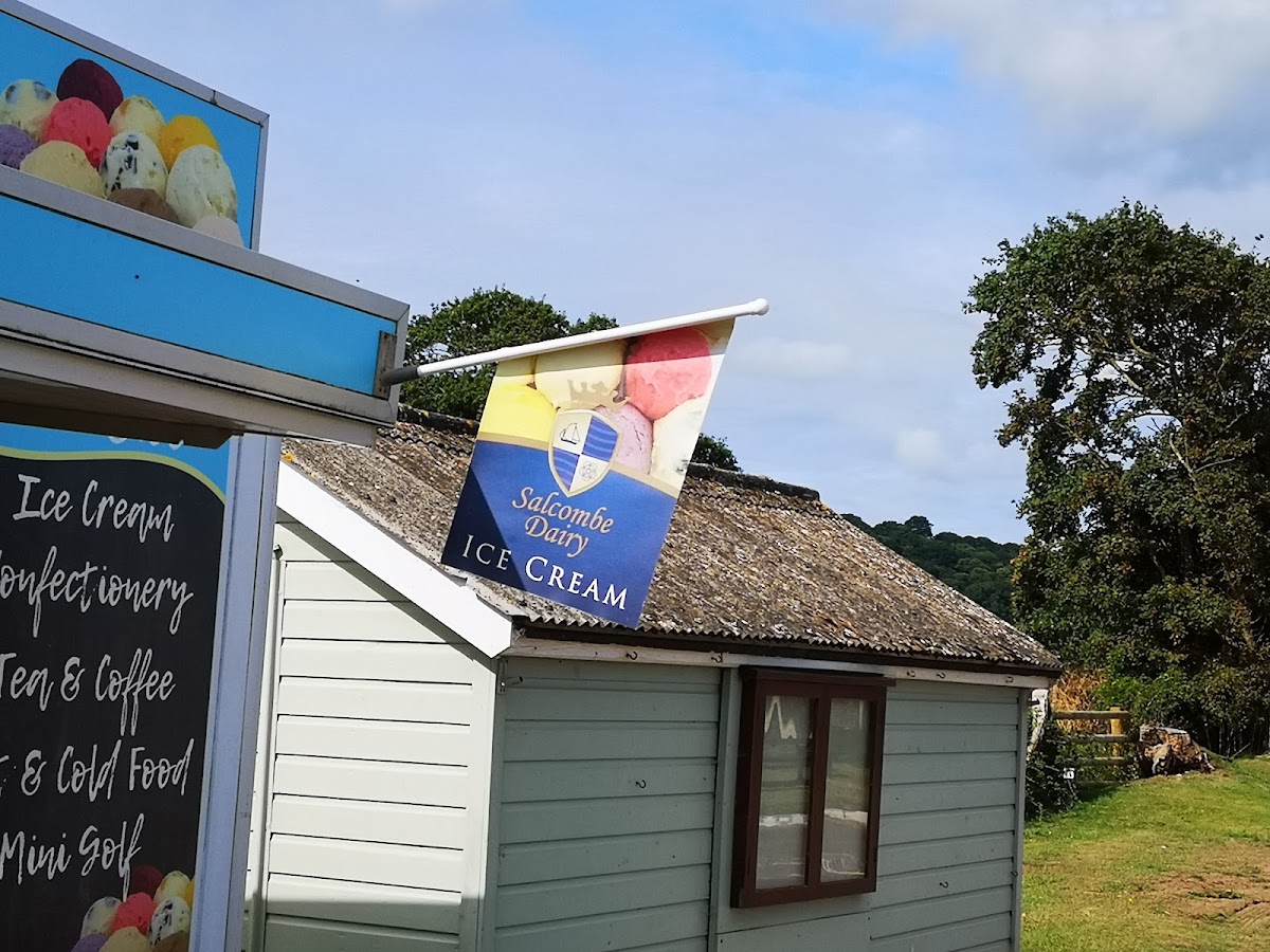 The Kingfisher Kiosk at Dunster Beach