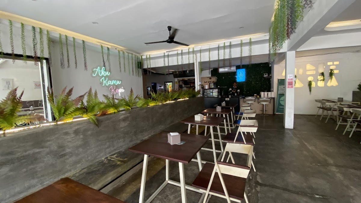 Loka Coffee and Eatery Manukan Surabaya
