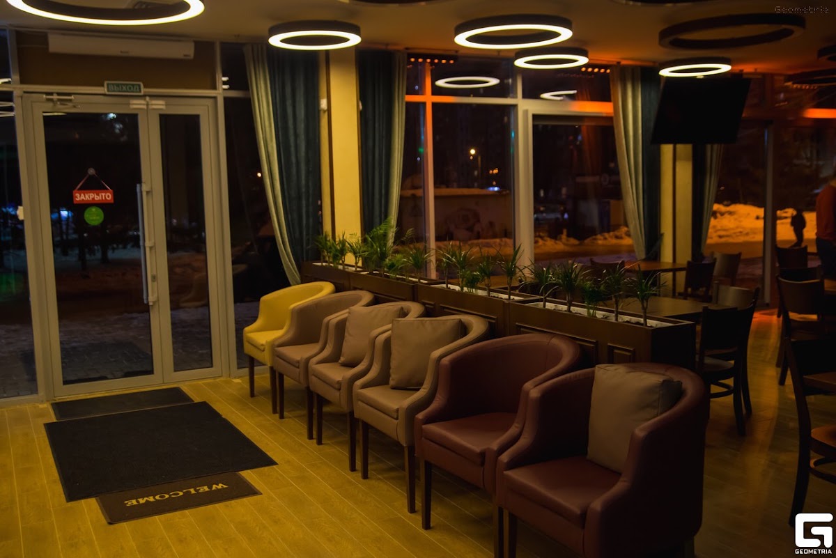 Gorodskoye Kafe Taym-Aut