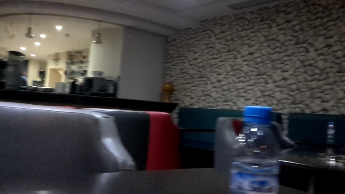 Café Cosmopolitain - 10