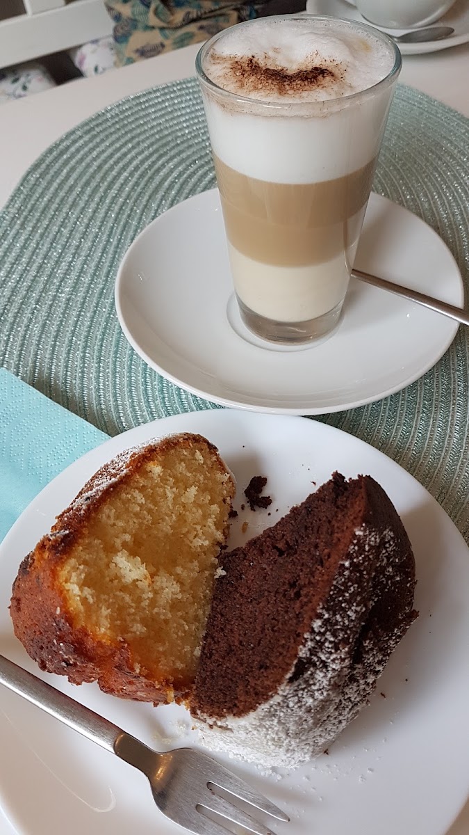 Käffchen Café & Bäckerei - 8