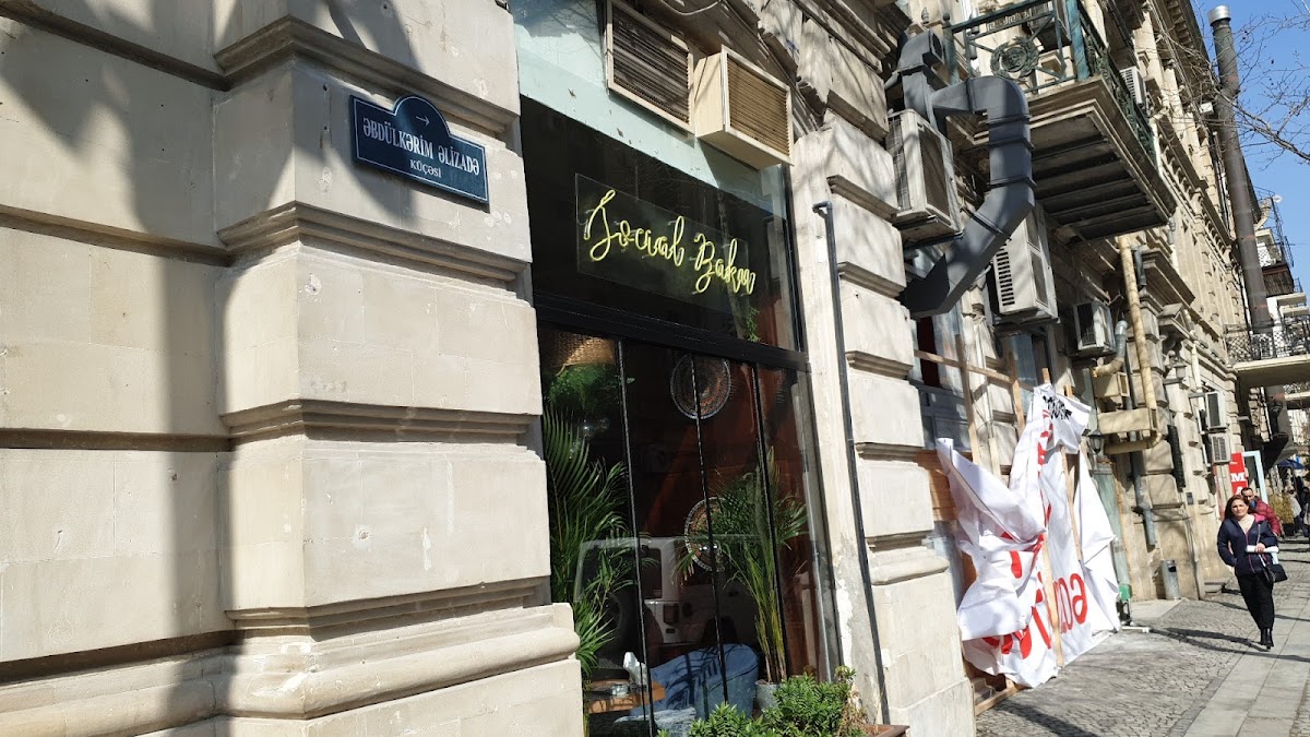 Təze Bazaar Delights Cafe