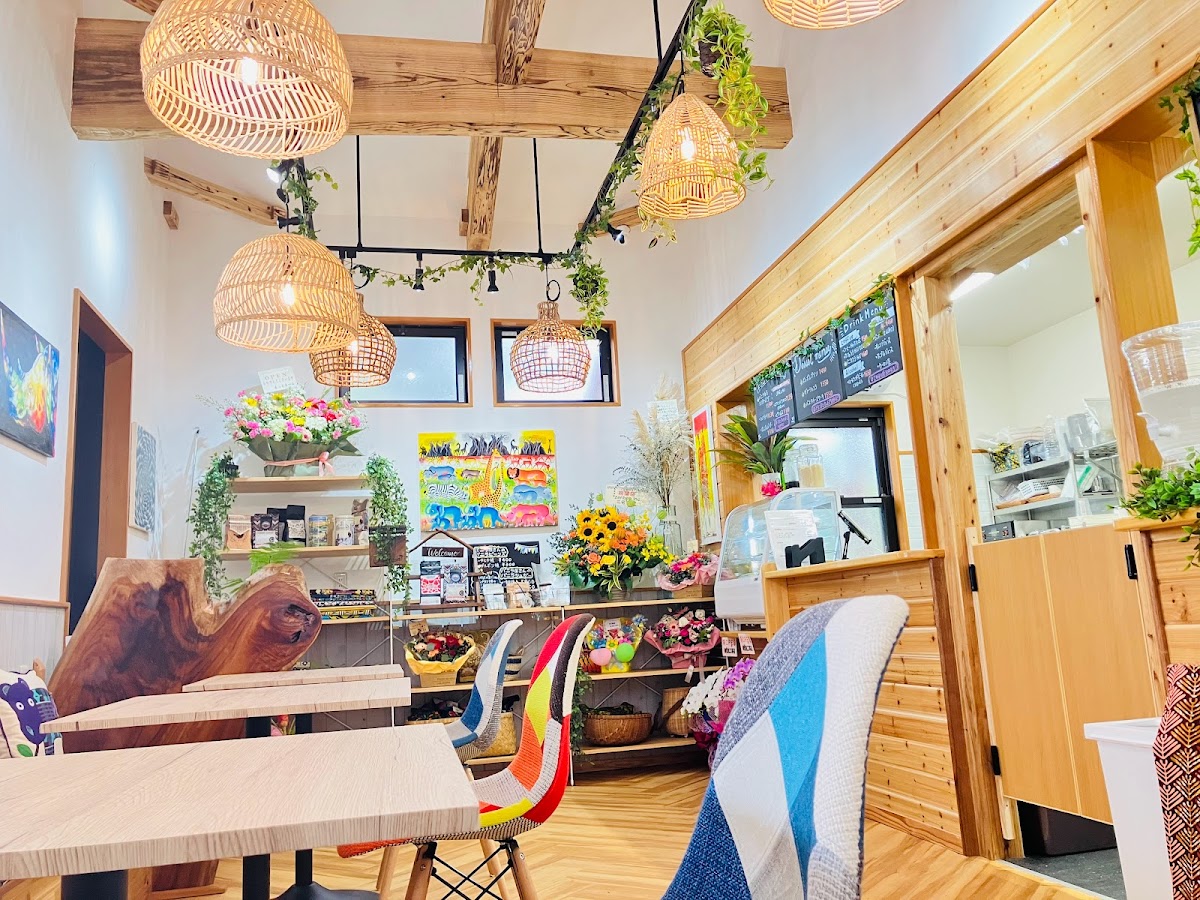 AMAMI Vanilla farm cafe PolePole