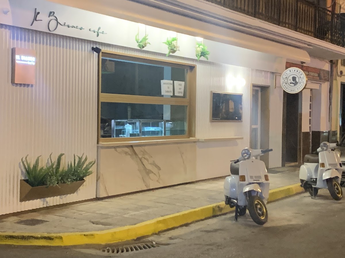 IL BIANCO BOUTIQE CAFE