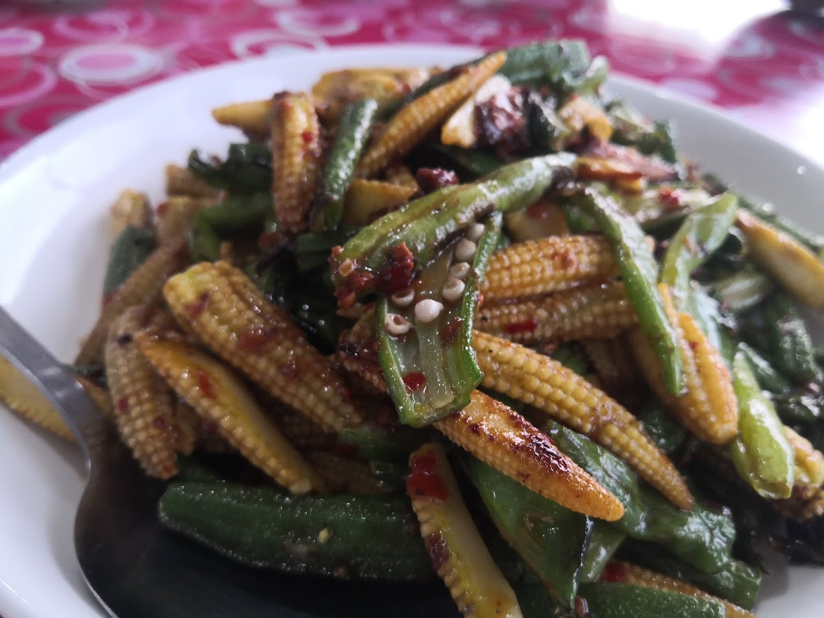 Chung Sing Coffee Shop - 8