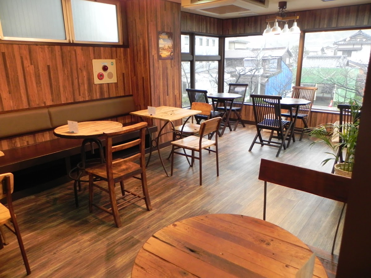 Banyan Tree Coffee House