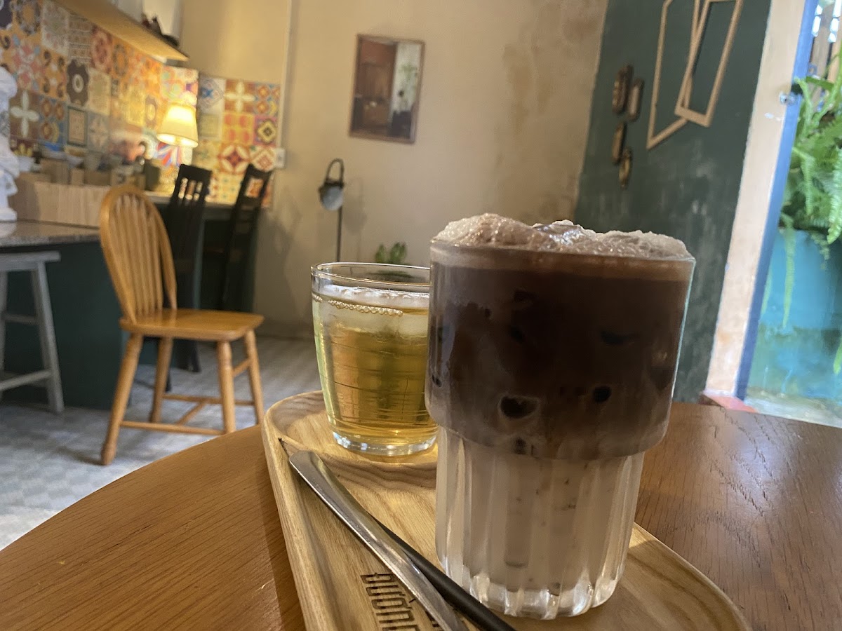 Tiệm Cà phê Ngã Ba Đường - 6