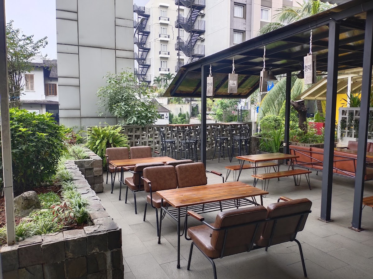 Hyeongje Cafe & Resto