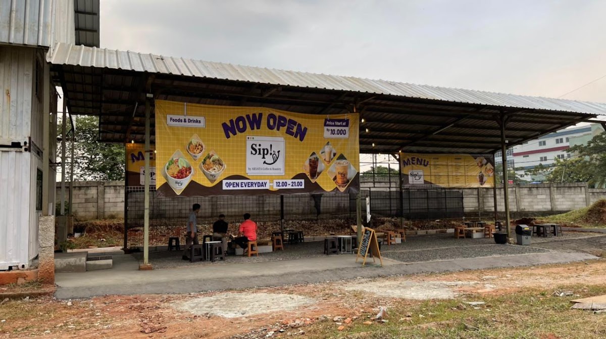 Aksata Coffee & Roastery