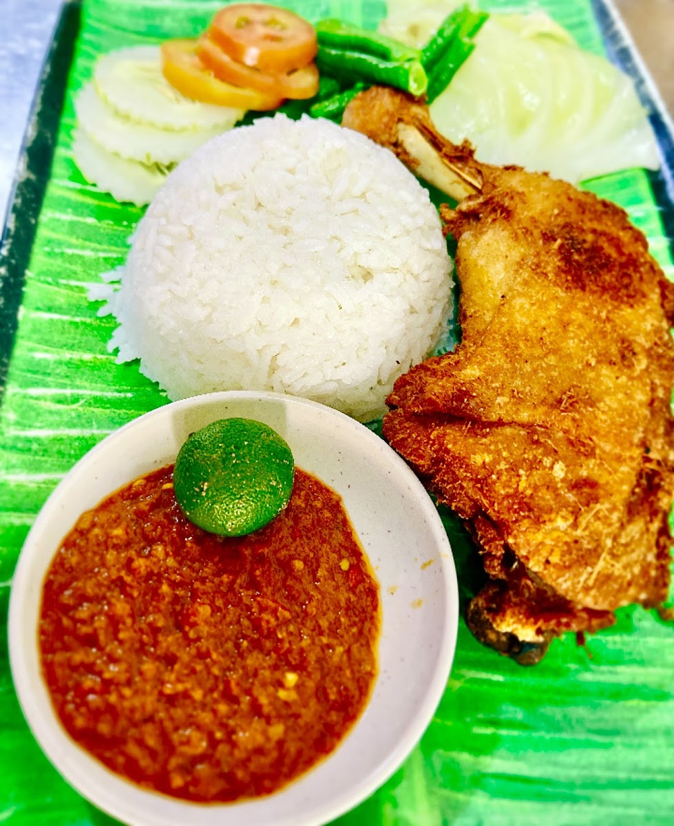 Stardust Cafe & Bistro - 9