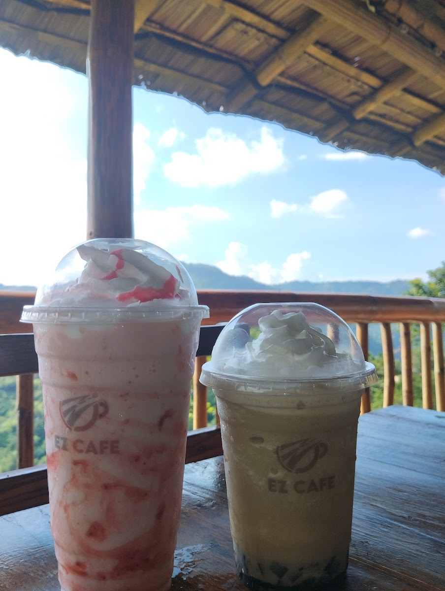 EZ Cafe & Bistro - 8