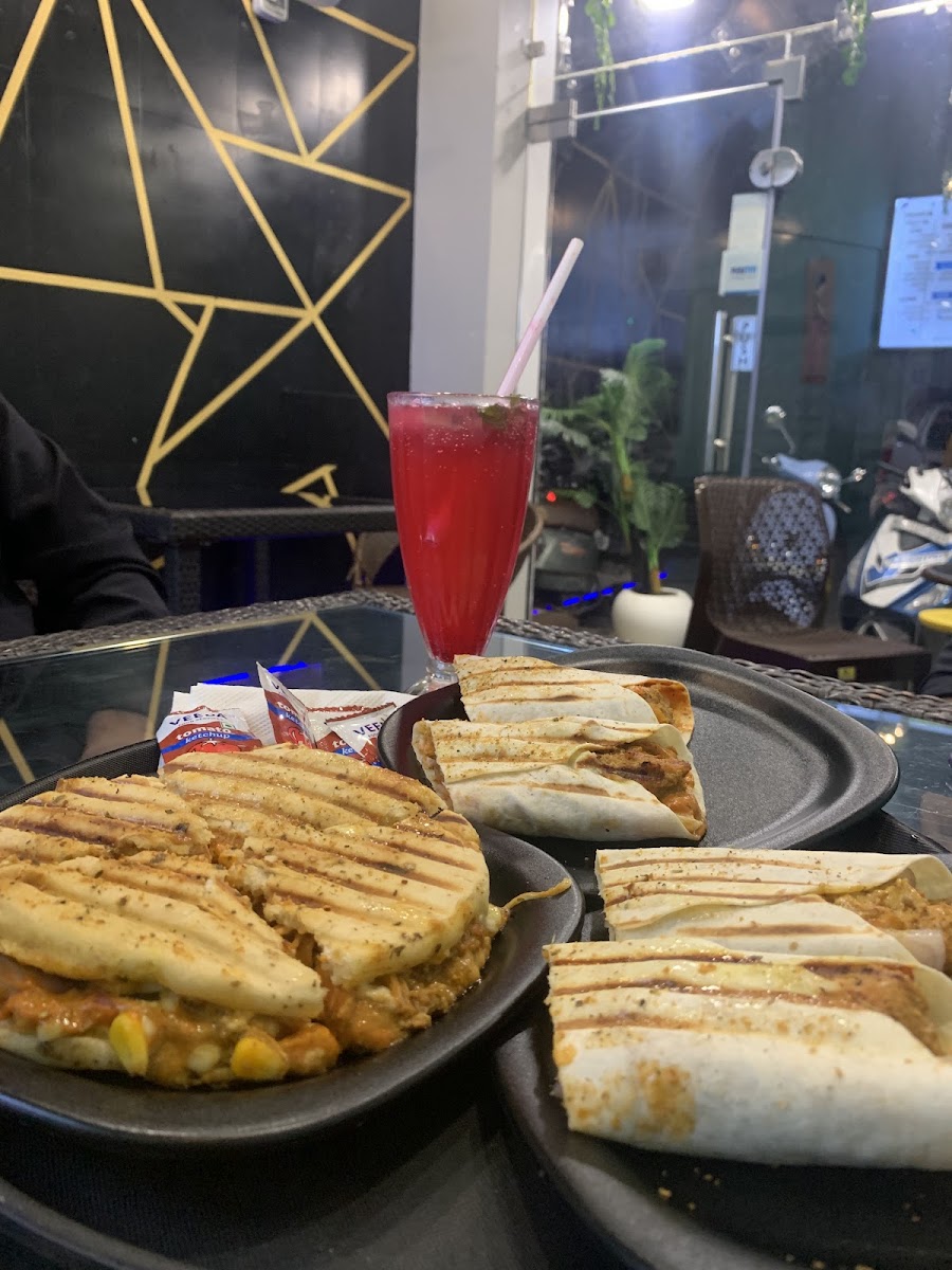 The Grilled Sandwich Geeta colony - 8