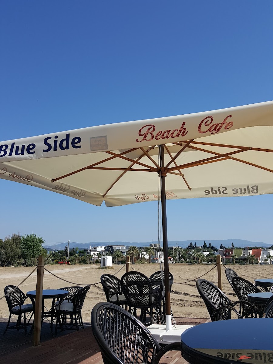 Blue Side Beach Cafe - 7