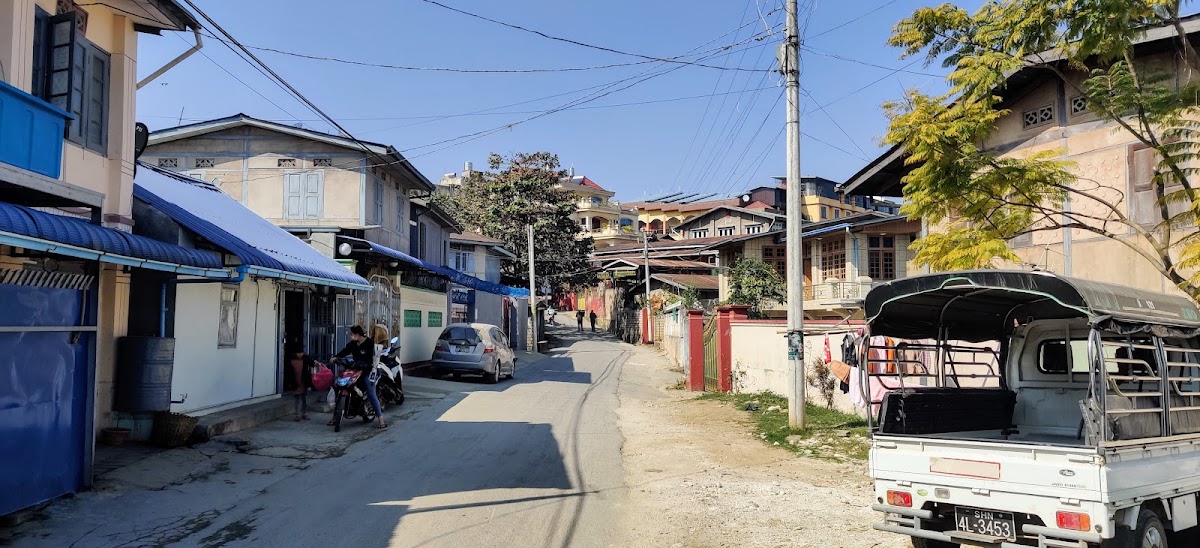 Super 7 Cafe (Halal)