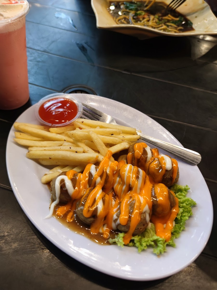 Lily Mersing Cafe - 10