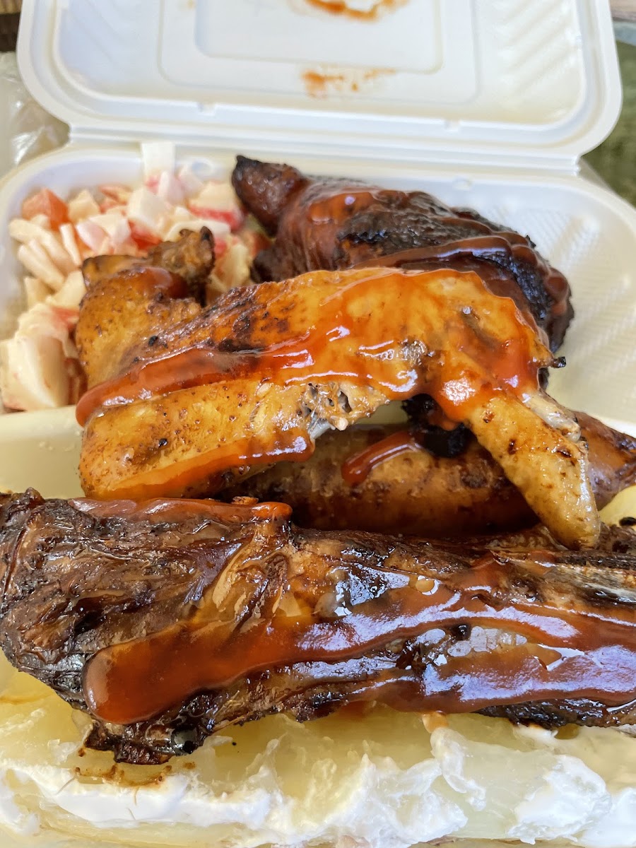 Island Desserts & BBQ Restaurant - 8