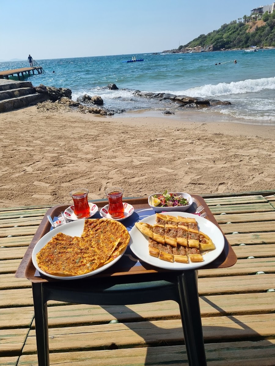 Feza Mavi Sahil Cafe