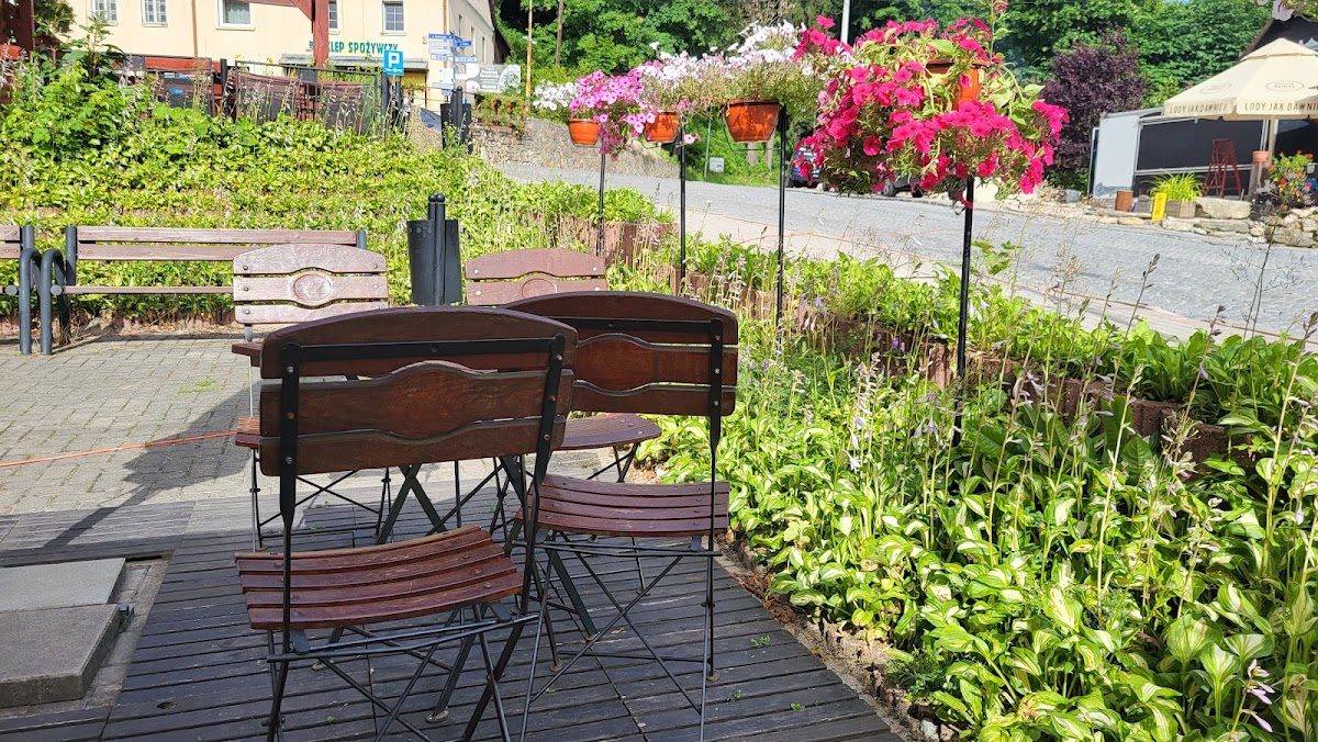 Budka Sudecka (lody, gofry, kawa)