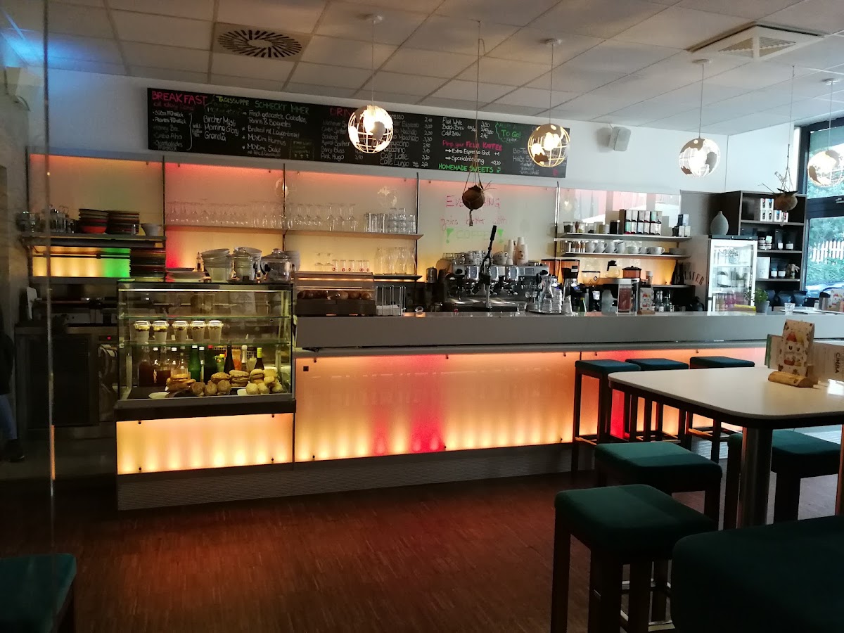 MOYOme CIMBA ...the little different place. Cafe Bar