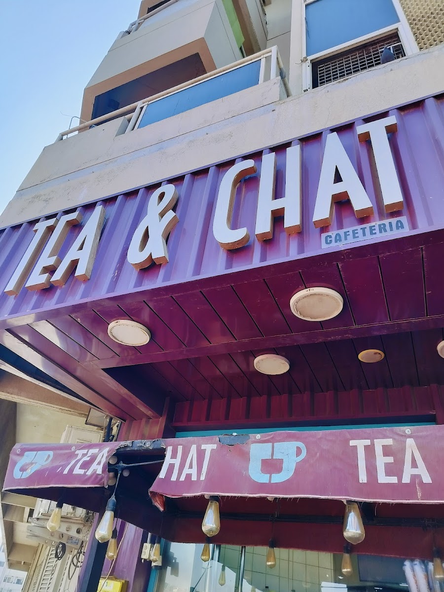 Tea & Chat cafe - 4