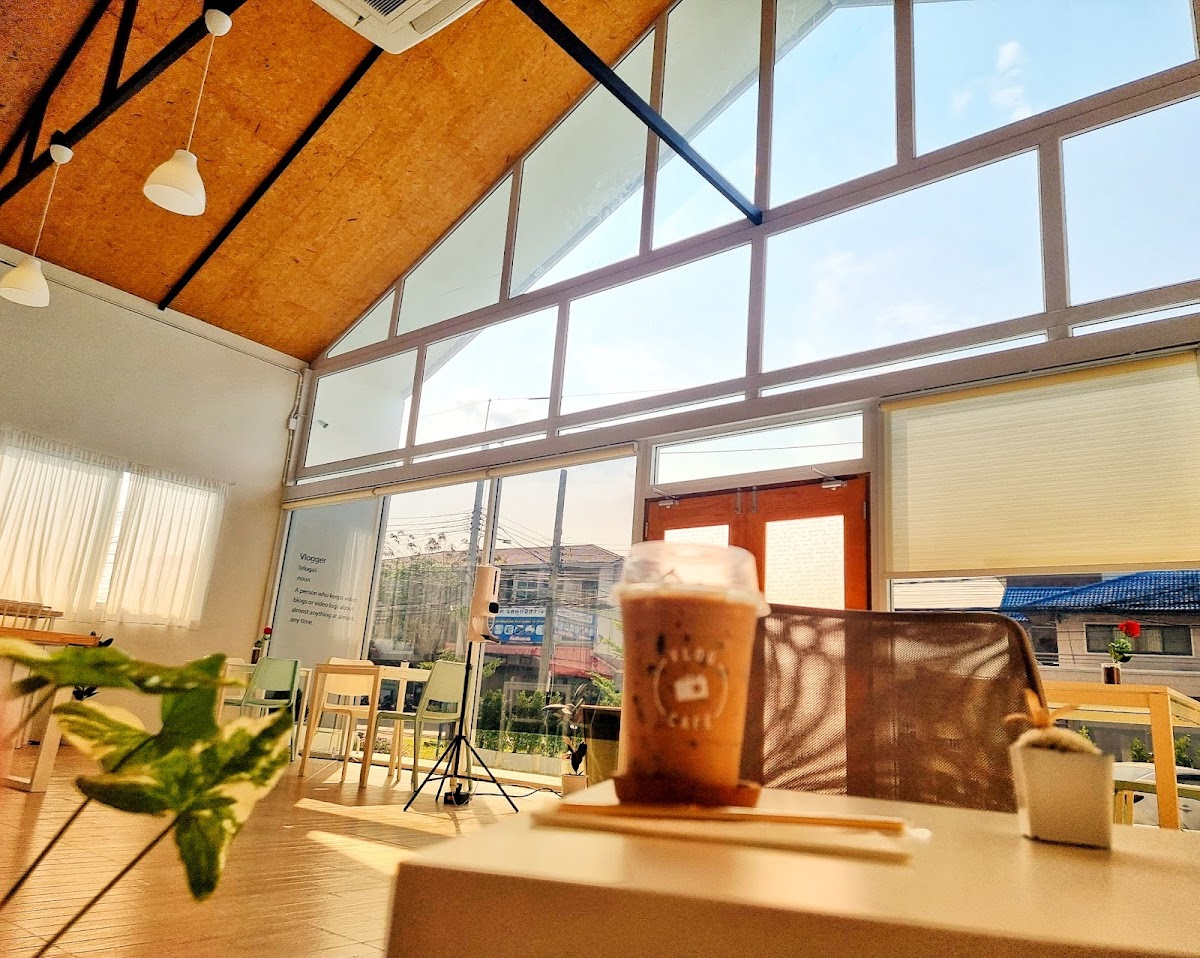 VLOG Cafe and Eatery