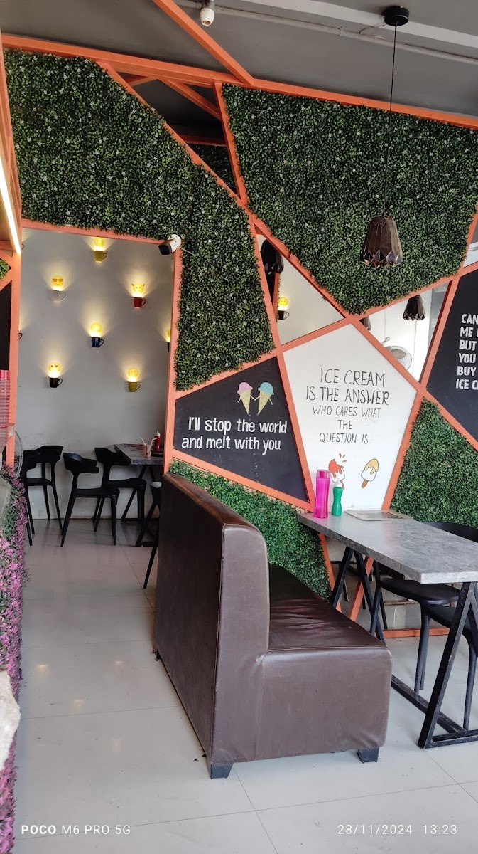 Shrimant mastani & Chinese cafe - 4