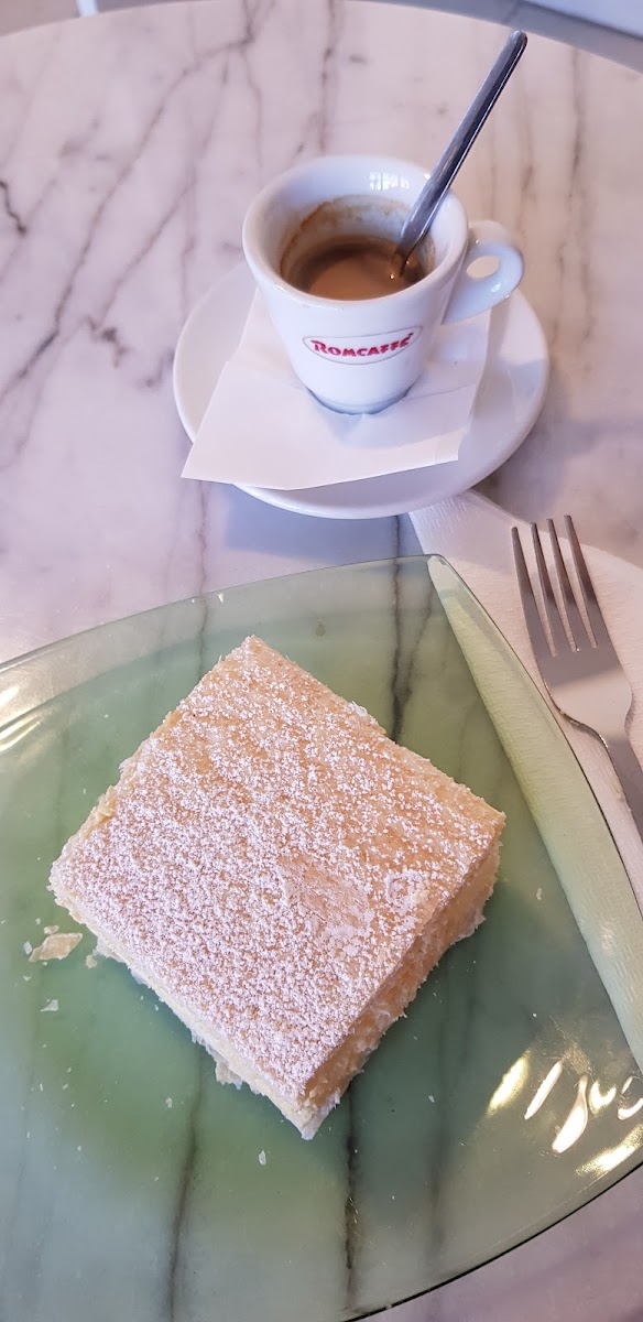 Szarvasi Pékség Mintabolt - 4