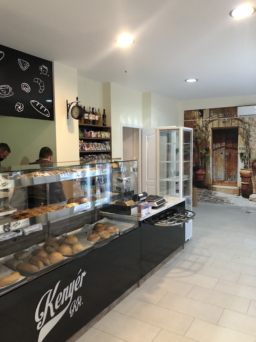 Szarvasi Pékség Mintabolt - 9