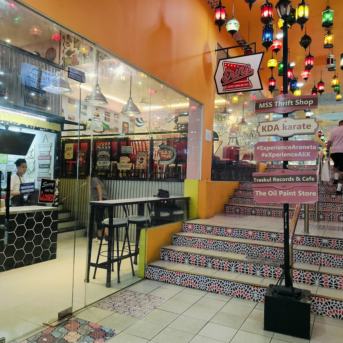 Erin's Artists' Lounge and Cafe