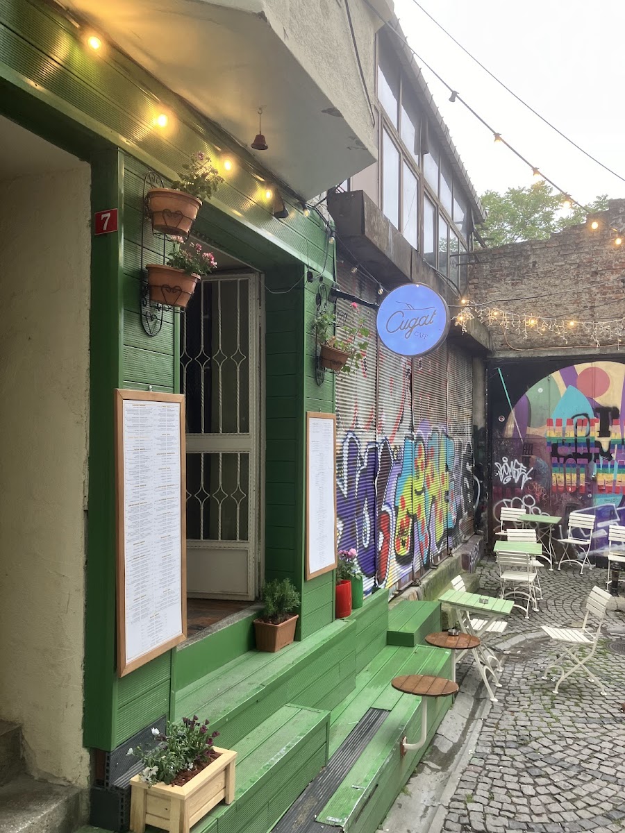 Cugat Cafe Galata