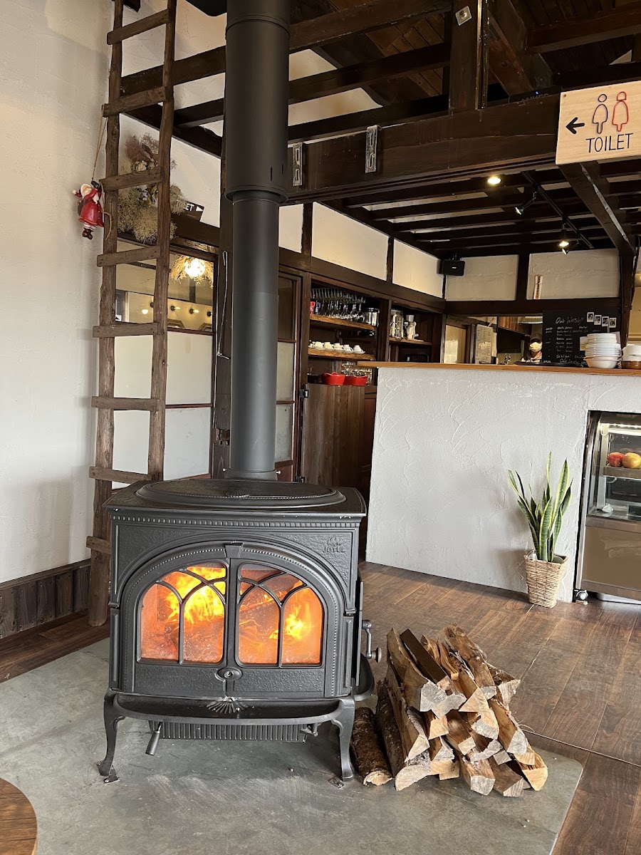 Cafe lounge vin gogh