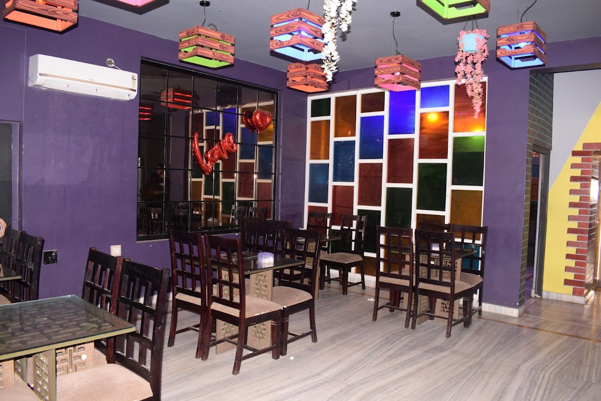 Davinci Cafe & Restro - 3