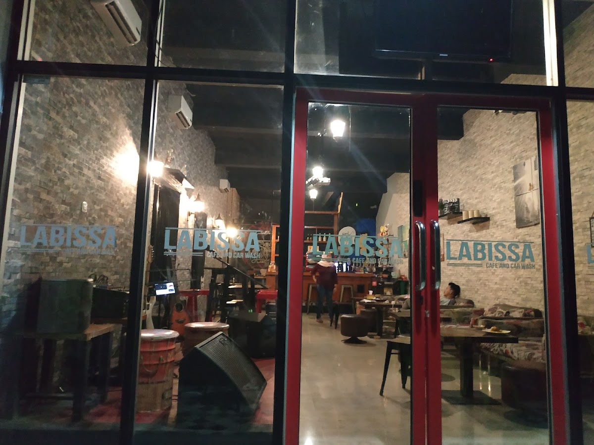 Labissa Cafe & Car Wash