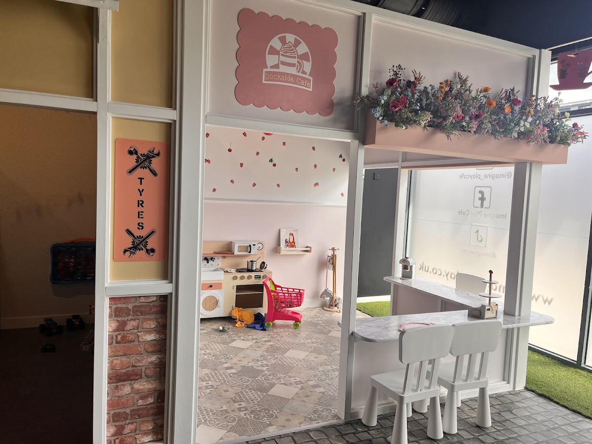 Imagine Play Café