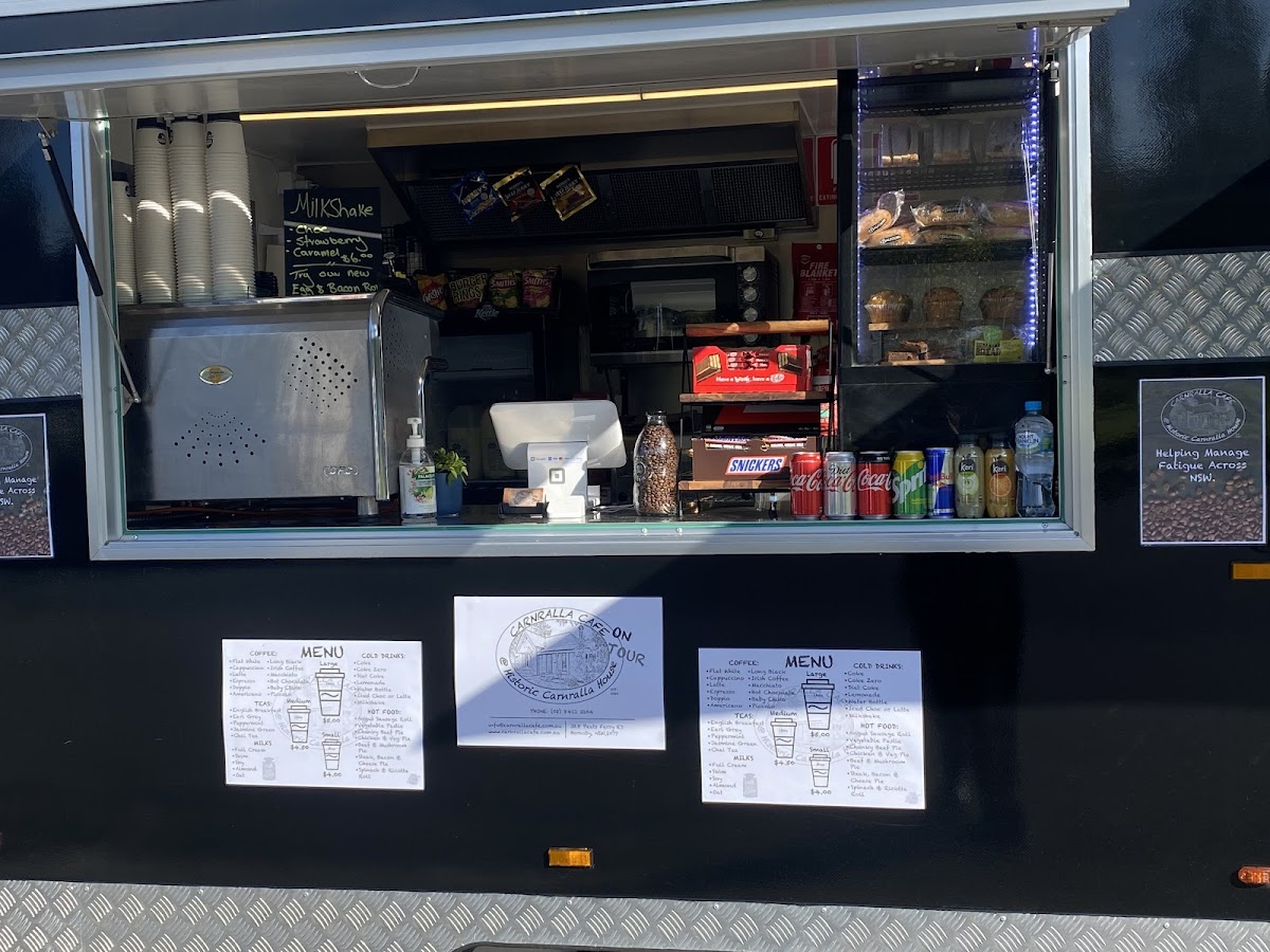 Carnralla Cafe “ON TOUR'