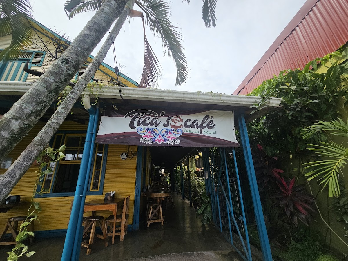 Tica's Café