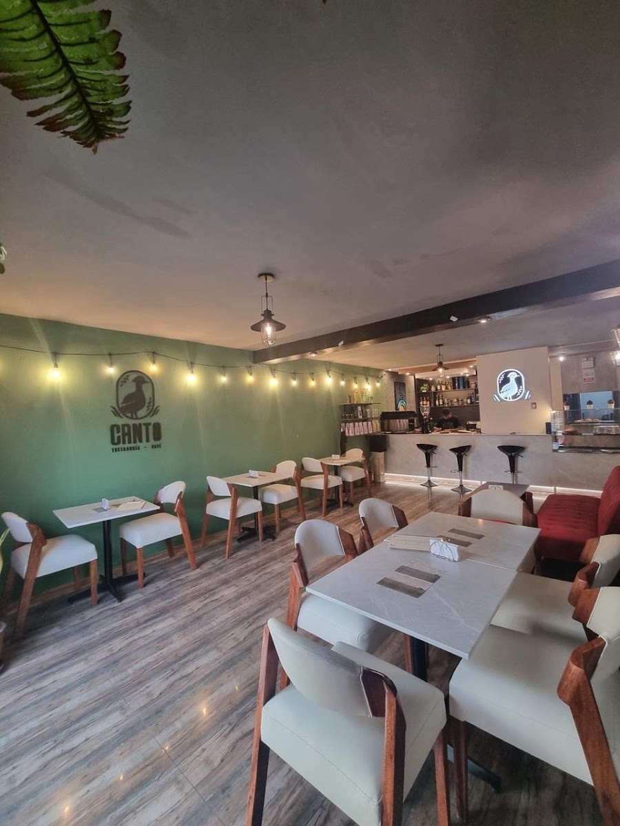 Canto Cafe & Bar