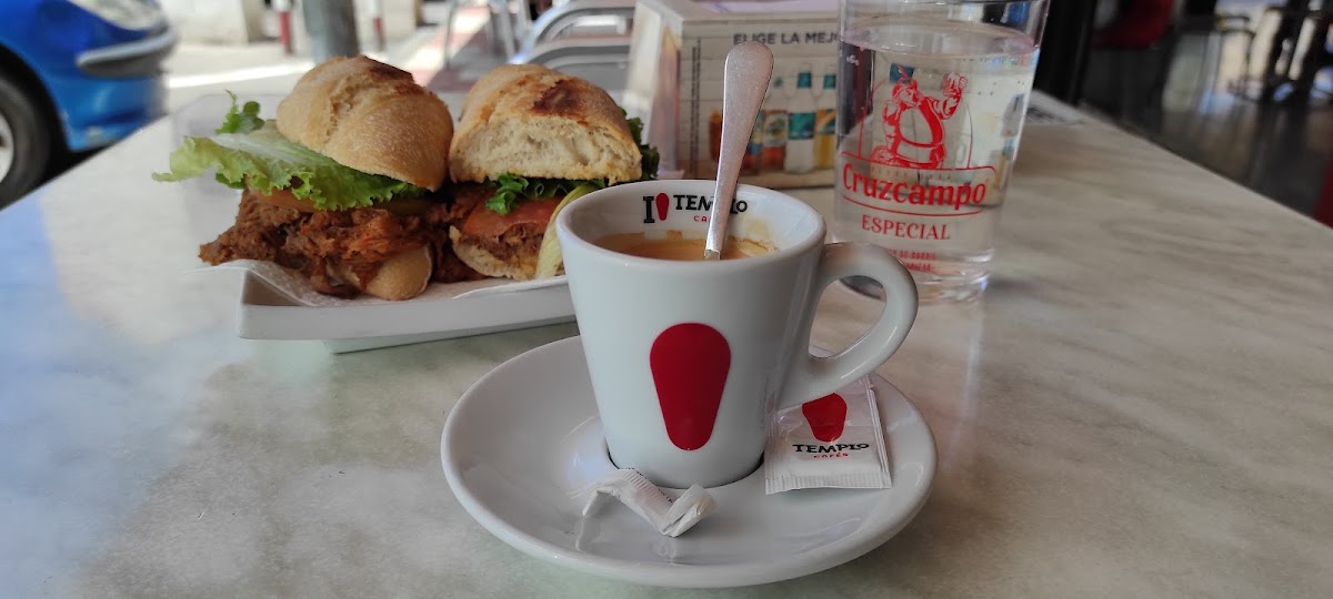 Cafetería-Terraza Estación