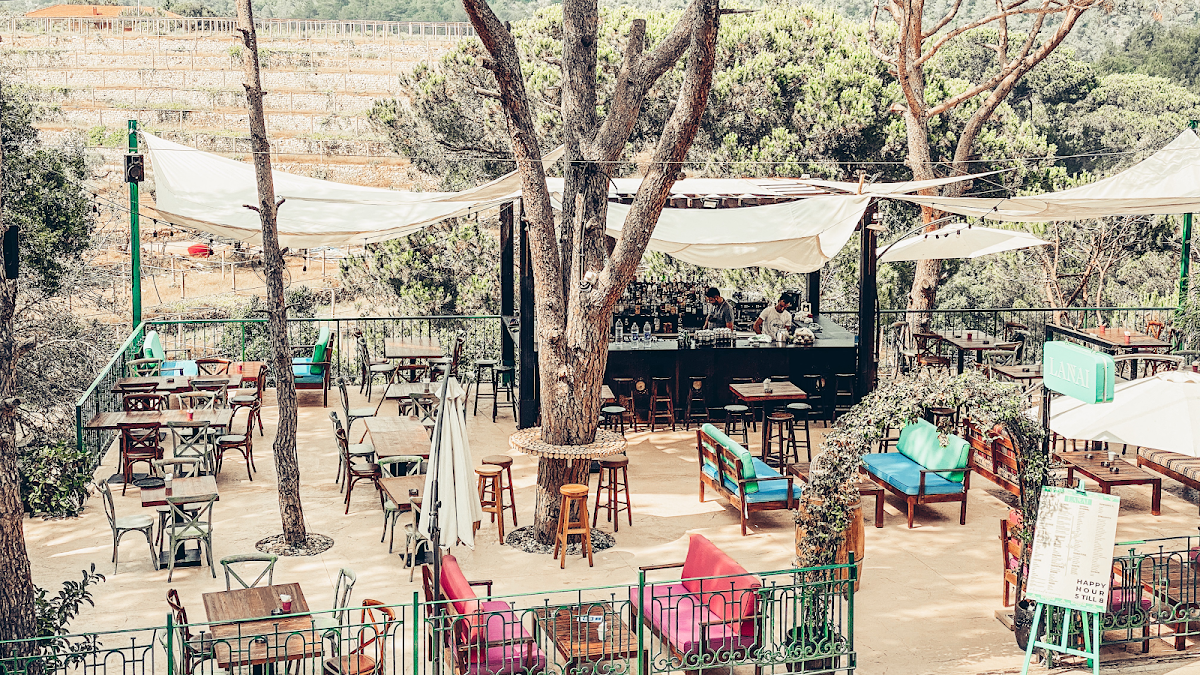 Lanai Restaurant & Bar