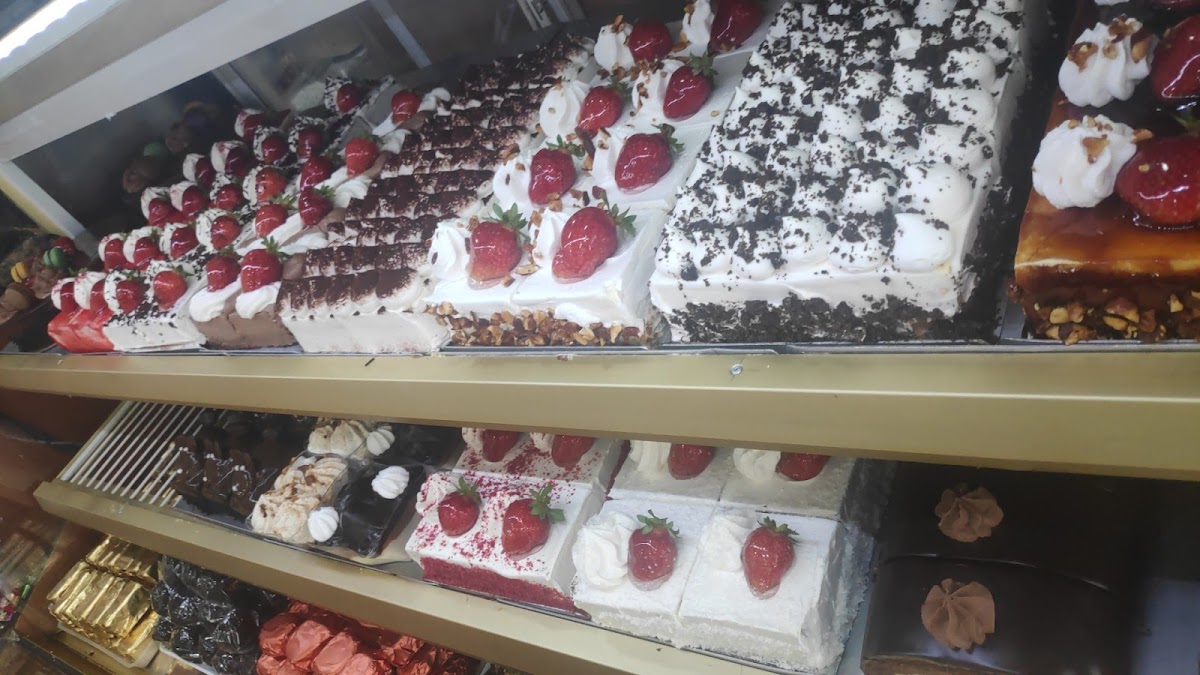 Patisserie Edelweiss - 8