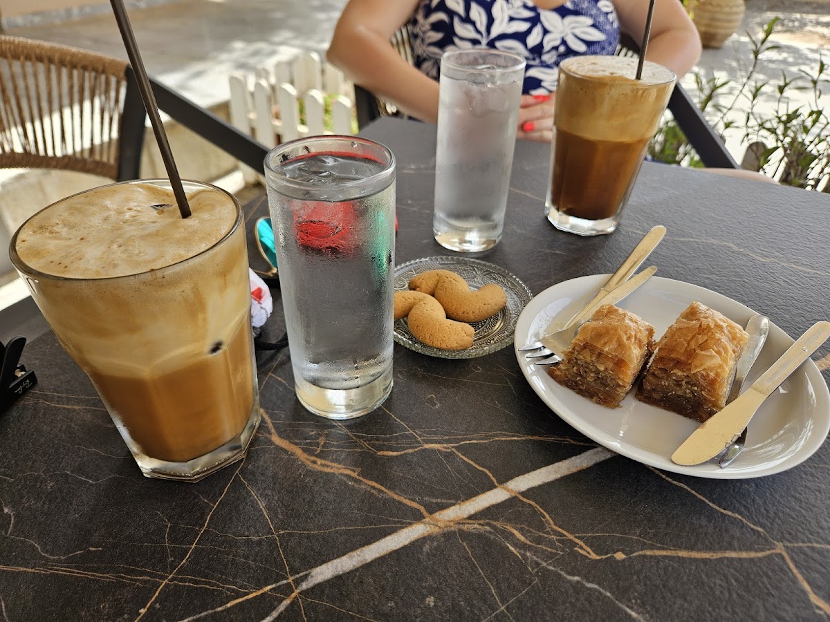 Patisserie Edelweiss - 9