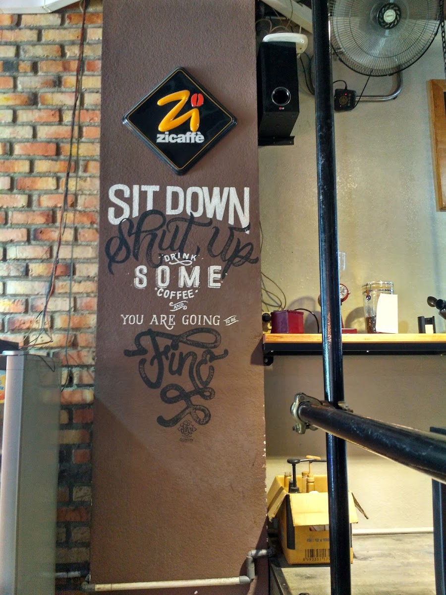 Zi Cafe - 4
