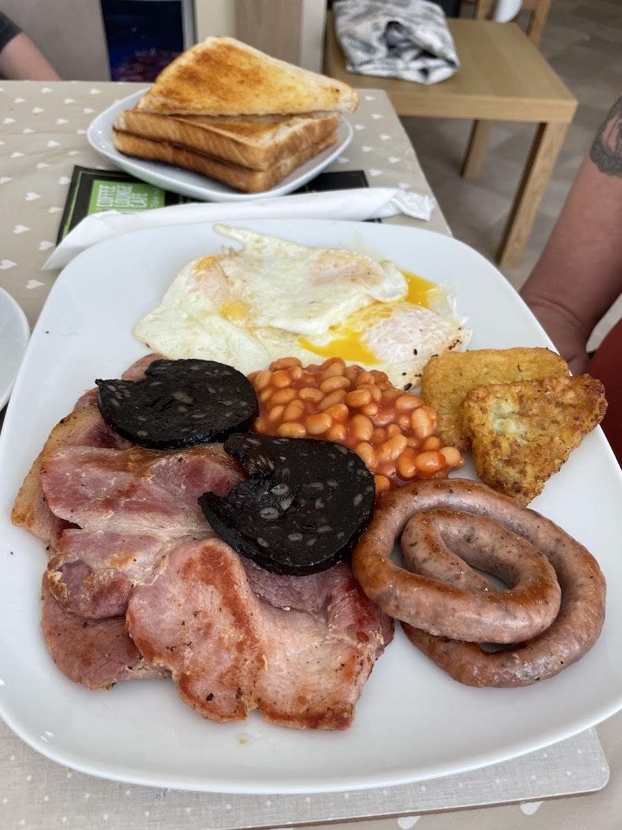 Coffee Lounge cafe Dukinfield - 5